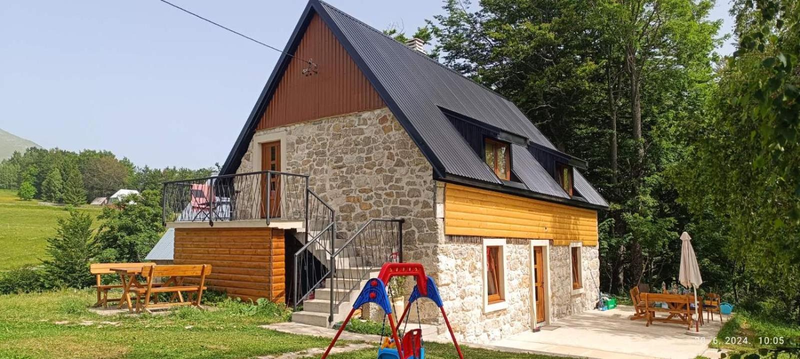 Mountain Inn Žabljak Buitenkant foto